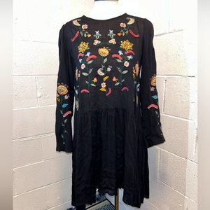 Selfie Leslie Black Embroidered Tunic Small Sheer Long Sleeved‎ Dress